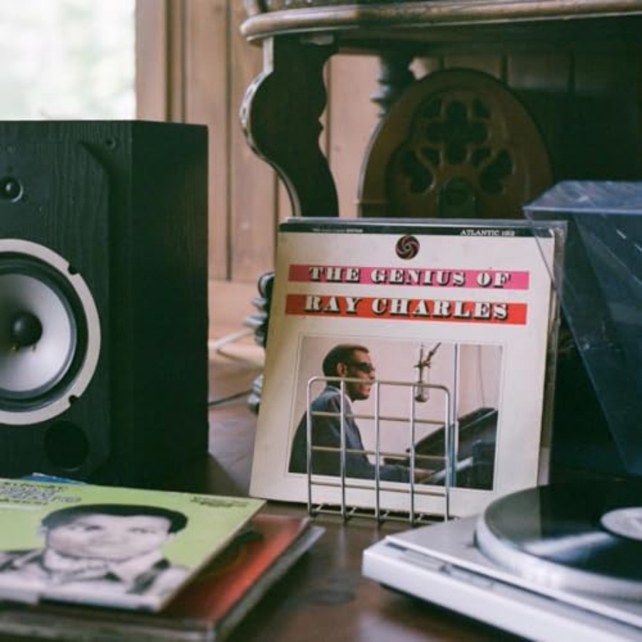 Churvy Record and Book Stand - - Magazine Holder Rack 리뷰 및 가격